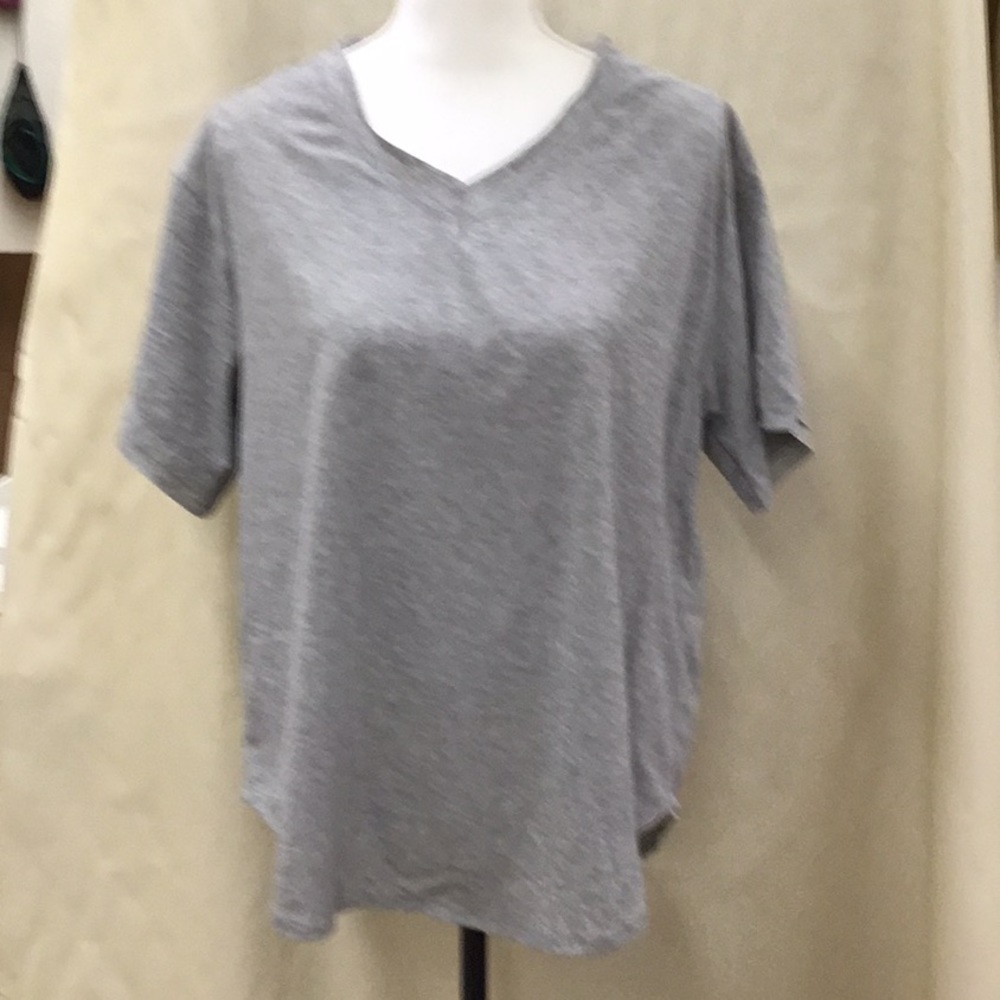T shirt XL grey color 100% polyester